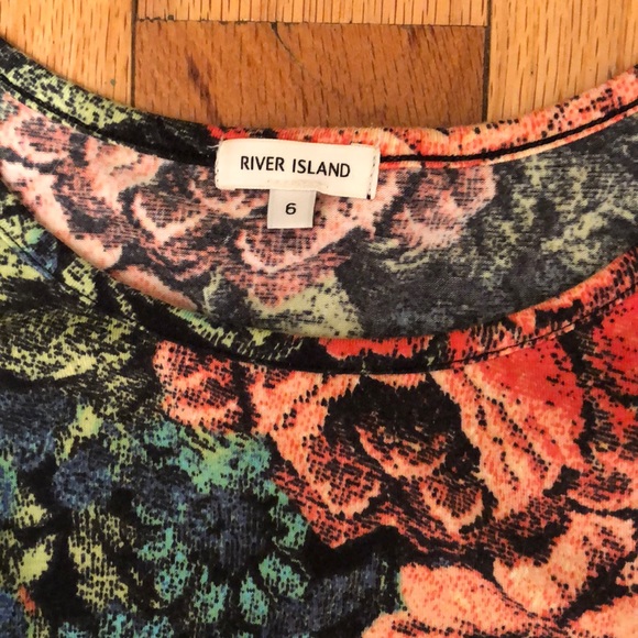 River Island Floral Sleeveless Dress - Picture 2 of 4